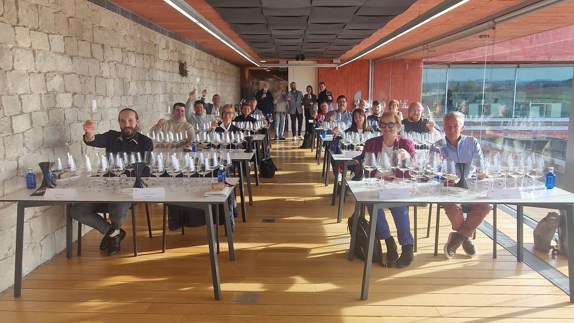 WhatsApp Image 2025-12-18 at 15.27.40 WhatsApp Image 2025-12-18 at 15.27.40